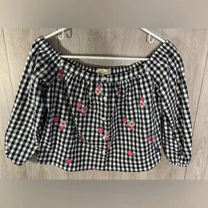 Hollister Off the Shoulder Crop Top With Floral Embroidery Y2k Size Medium